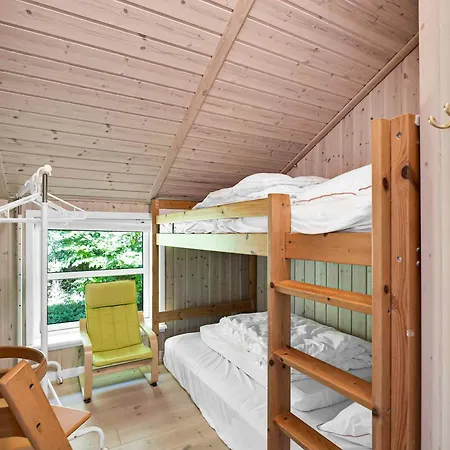 Summer House In Beautiful Nature In Brunshuse * Hårby