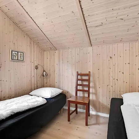 Summer House In Beautiful Nature In Brunshuse Casa vacanze