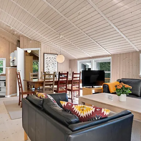 Summer House In Beautiful Nature In Brunshuse Holiday home *