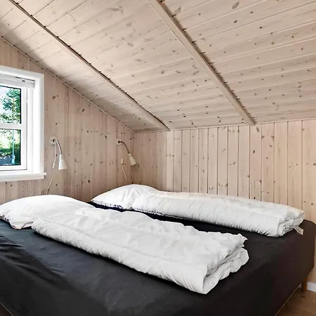 Summer House In Beautiful Nature In Brunshuse *