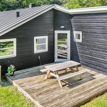 Summer House In Beautiful Nature In Brunshuse Holiday home *